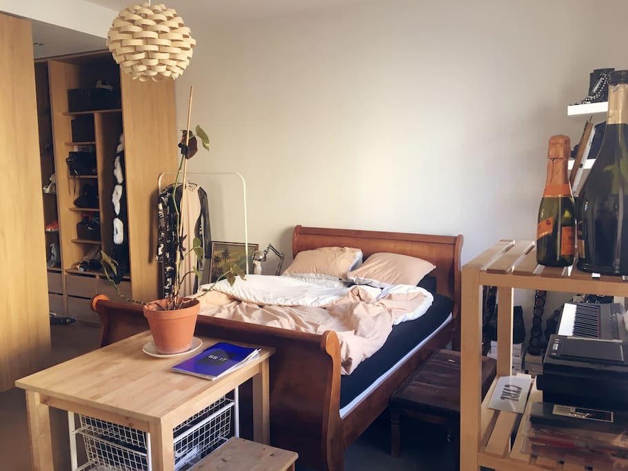 Bedroom/Kitchen