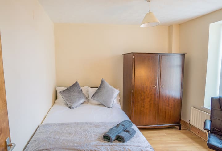 Chumba cha kwanza cha kulala