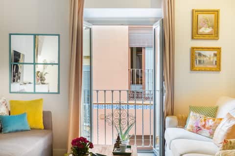 Anuncio de Airbnb popular: Terraces/Giralda views. Great 2BR/2Bath Penthouse! en Alfalfa