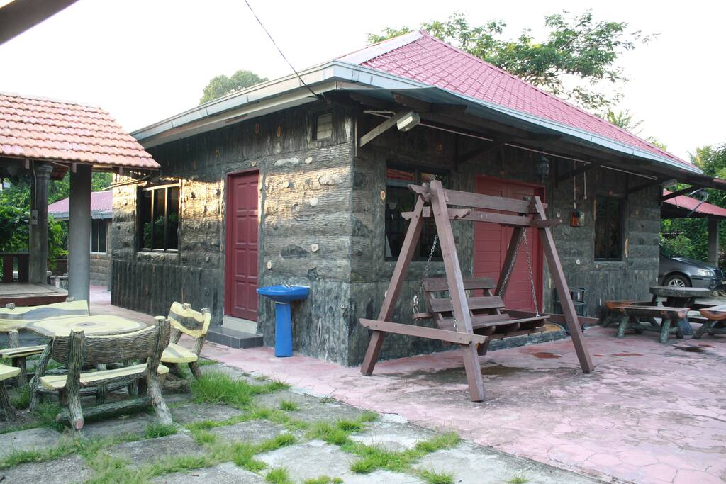 SIDE VIEW