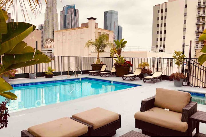 Marilyn Monroe Room w/Private Bath in DTLA 100Mbps