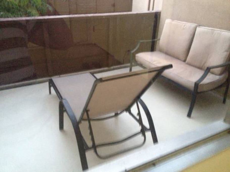 Large 150 sqft patio