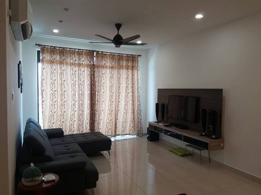 TV & home theatre sets with IPTV ready.