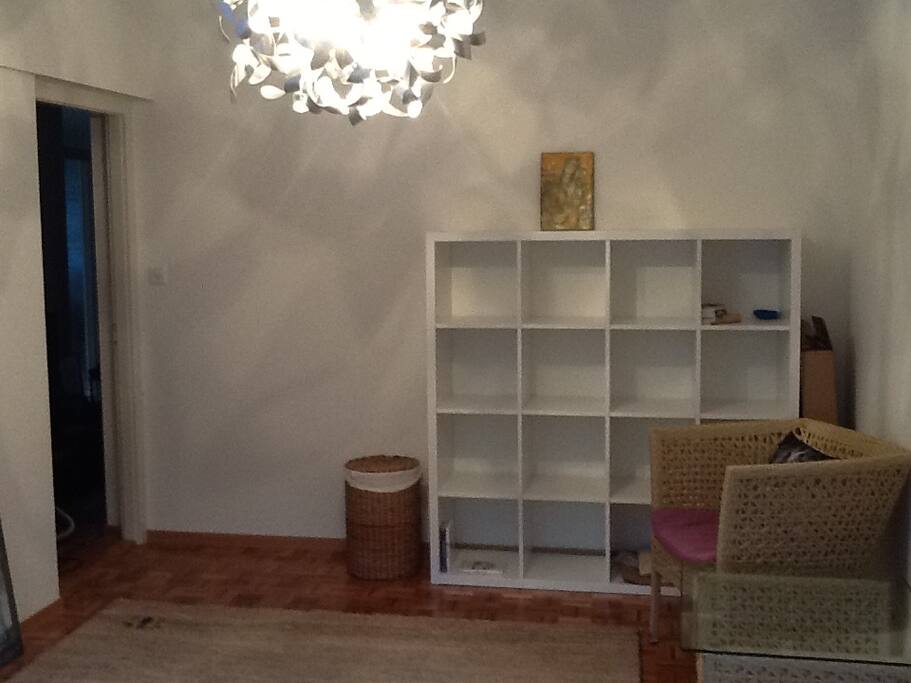 Étagères de la chambre