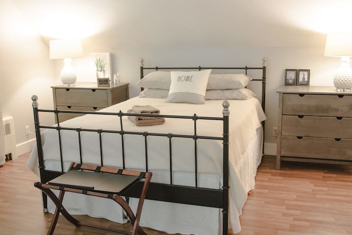 Farmington-West Hartford-Morgan Room