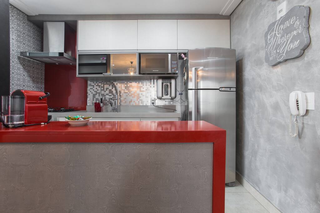 Cozinha Linda e Completa, integrada com as salas