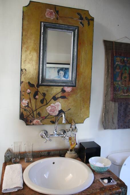 Detail in the bathroom.