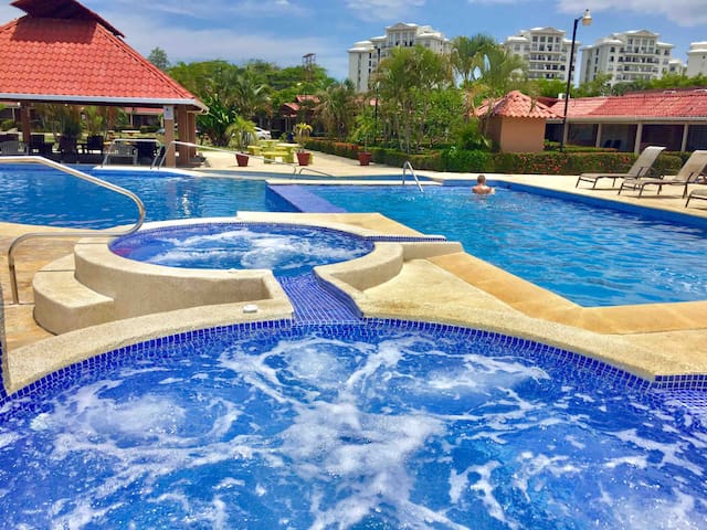 Best Location! Walk to Beach,  Restaurants & Shops