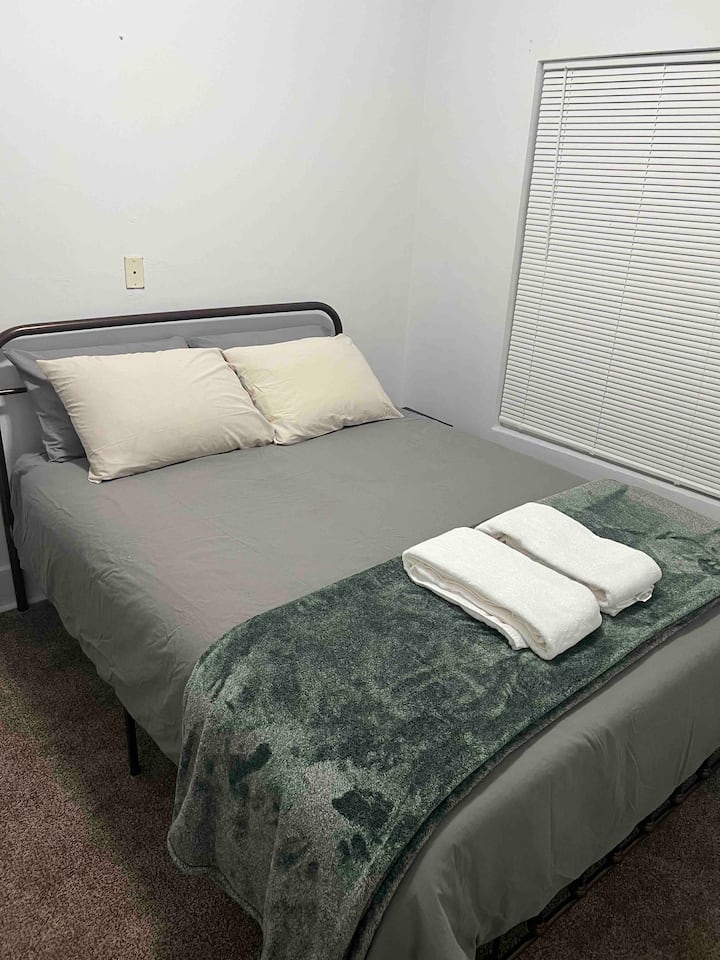 3rd bedroom with Queen bed in upstairs