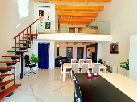 Beautiful Duplex large Sea Front Loft