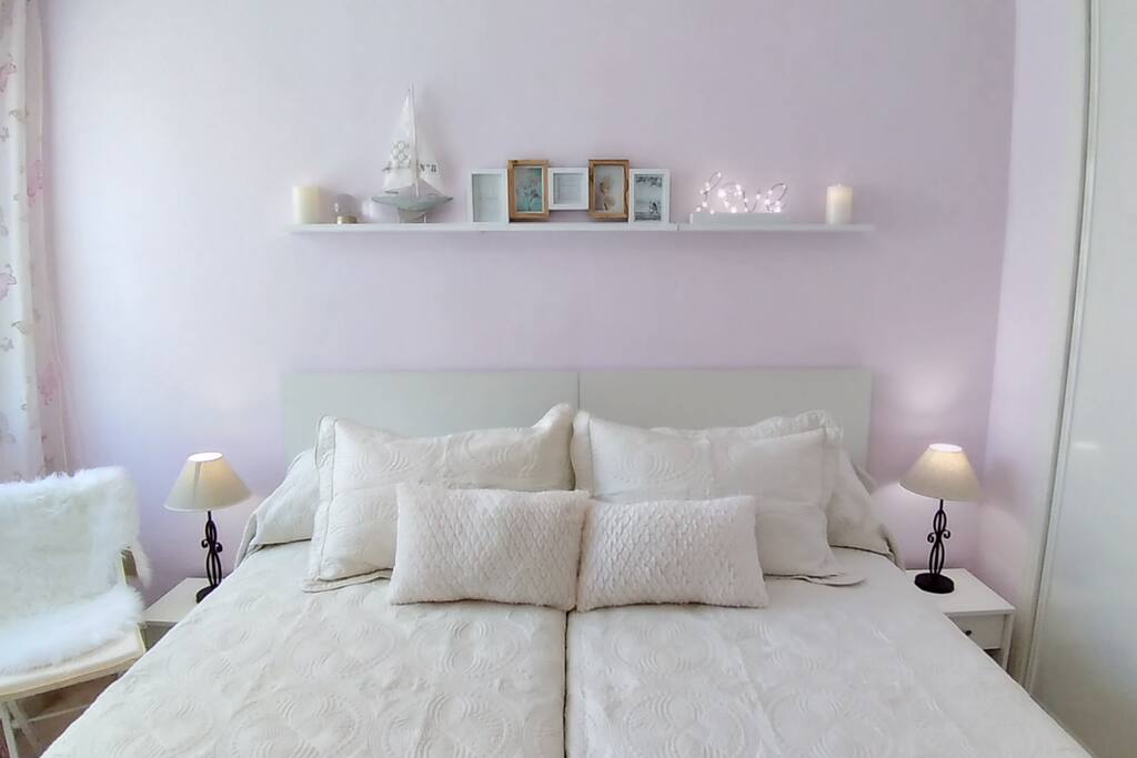 Cosy & beautifully decorated bedroom