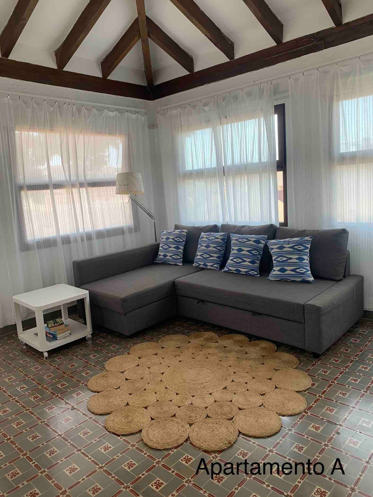 Top performing Airbnb: Penthouse with terrace, free Wi-Fi, A/C, and pool in Calvià