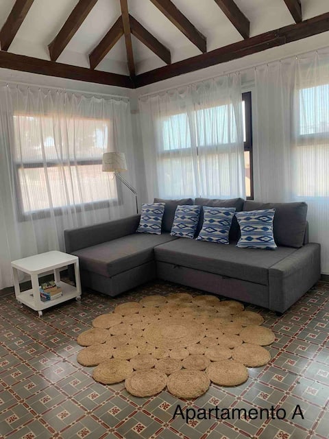 Top performing Airbnb: Penthouse with terrace, free Wi-Fi, A/C, and pool in Calvià