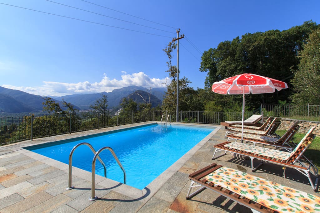 Holiday house Bernardino, Lake Maggiore Italy - NORTHITALY VILLAS Vacation Villa Rentals