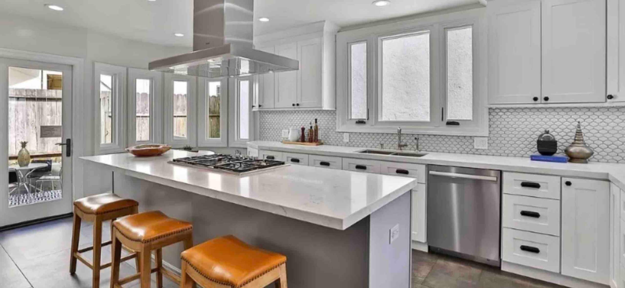 Home in San Francisco · ★5.0 · 3 bedrooms · 3 beds · 2 baths - Image 2
