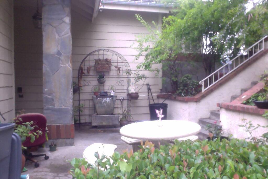 Endless outdoor areas to enjoy the stars, write, play music, gather your thoughts, contemplate