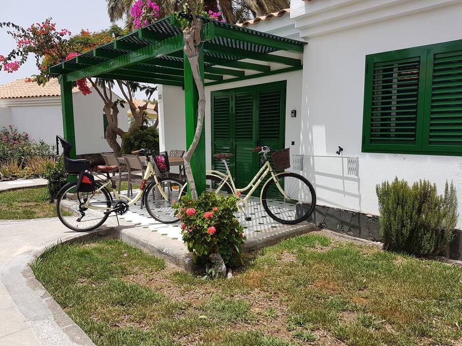 DOS BICICLETAS DISPONIBLES SI TIENES BEBE SILLA TAMBIEN.