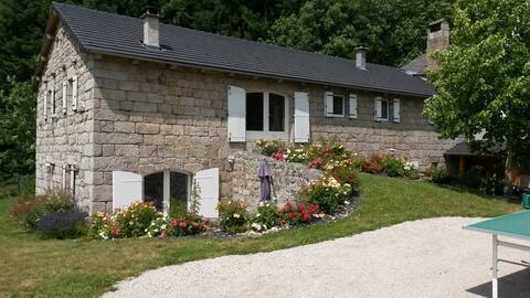 The Farios Farm, Gorges de Lignon, 8 people
