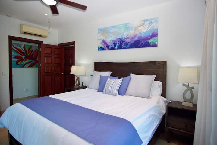 ห้องนอน 1 - เตียงคิงไซส์วิลล่า 2