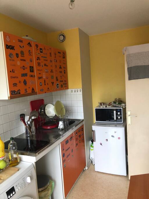 Cuisine équipée avec balcon