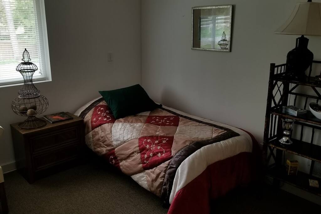 Twin Bed in Private Room