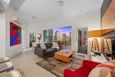 Successful Airbnb property: View from the Top ~ 2Bed, 2Bath, 2Parking, Balcony in South Brisbane