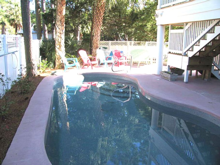 Private swimming pool