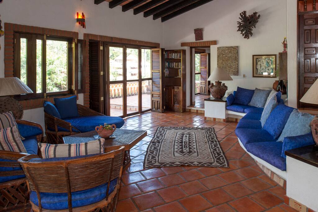 Living room area 2