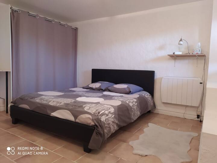 1. nezávislá spálňa s 160 cm posteľou