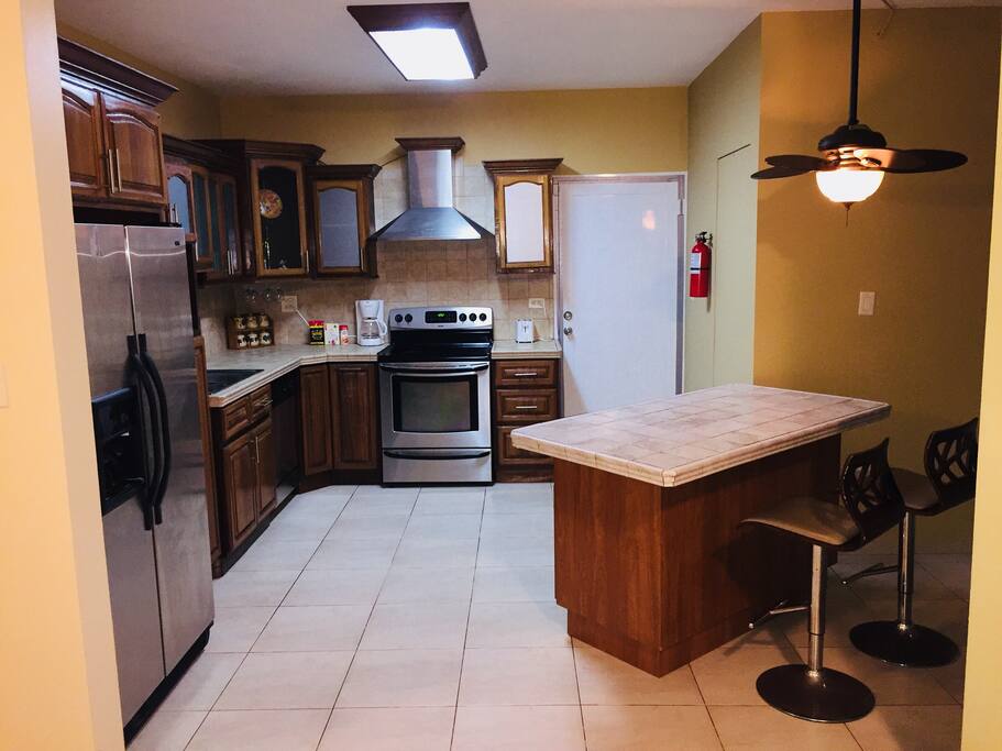 Full kitchen