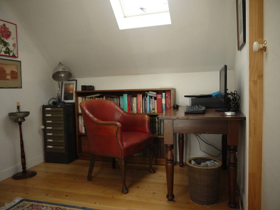 Study nook for guests.