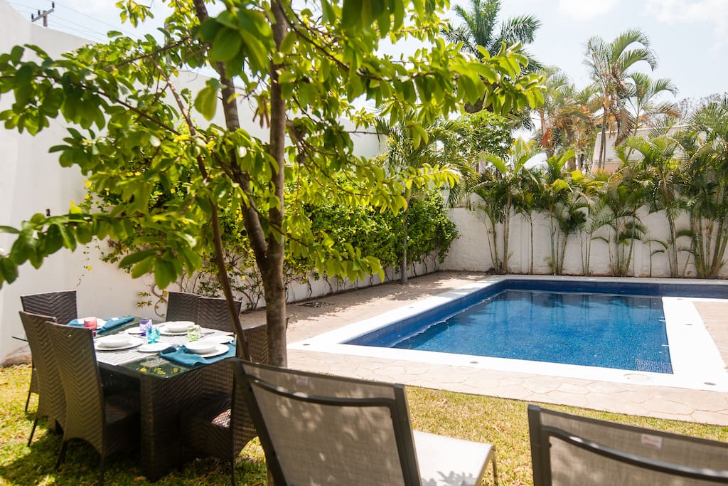 Poolside - Perfect place for your breakfast, lunch or snack