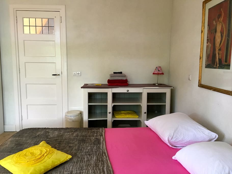 Triple room: double bed and single bed