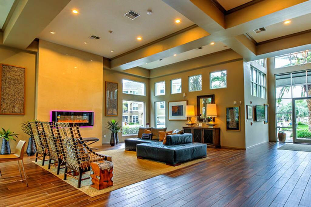 Modern Houston Apartment near the Galleria Area