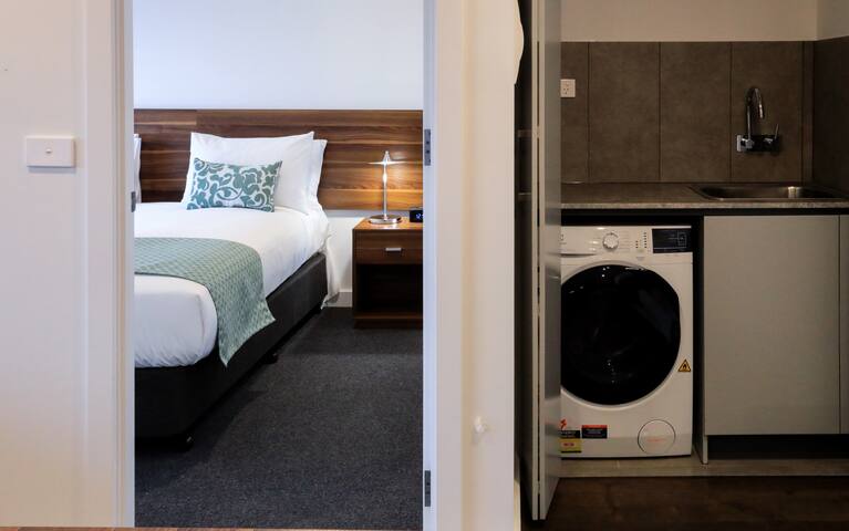 Two Bedroom Two Bathroom Executive Apartments gallery image 4