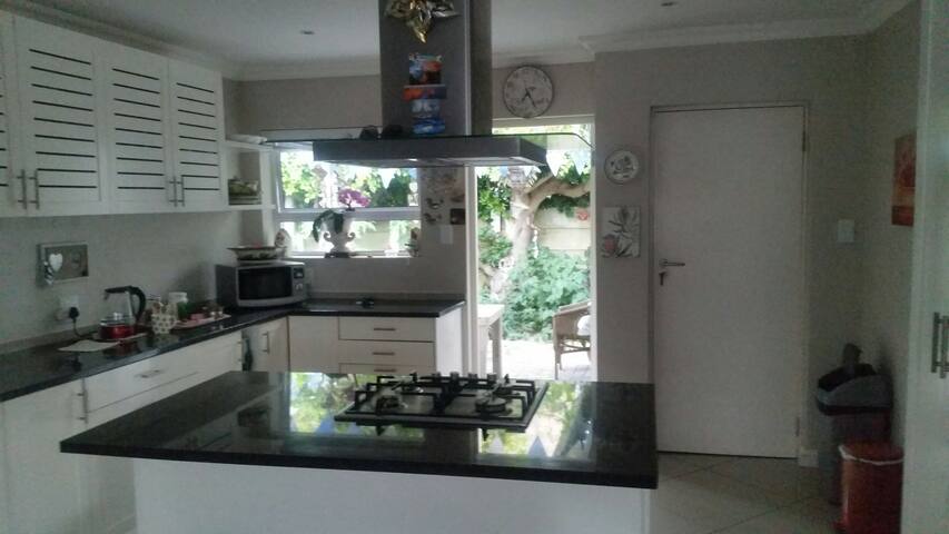 Mountain Lodge! gallery image 3