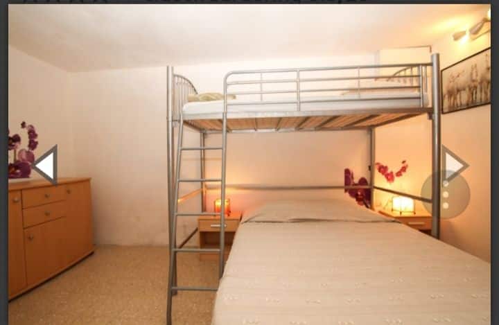children's room, 1 bed 140 and 1 bed 90 above