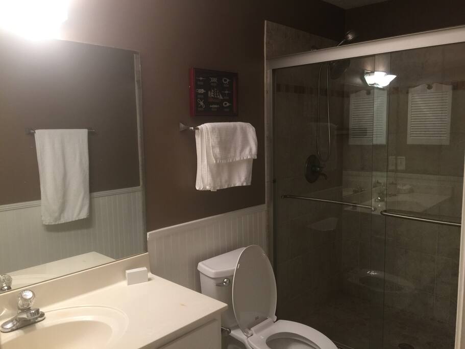 Master bedroom bath