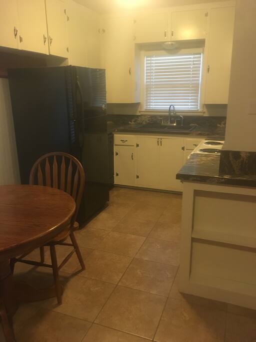 Cute kitchen and dining area