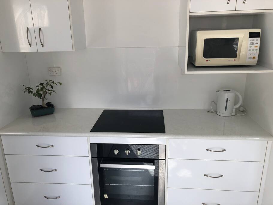 New kitchen with full cooking facilities