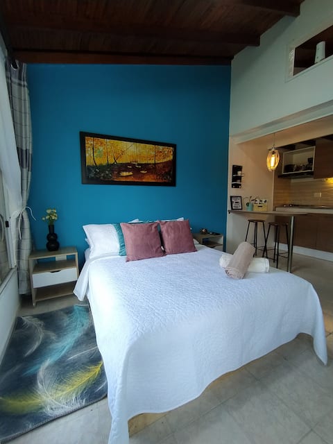 Modern Loft in Excellent Sector.