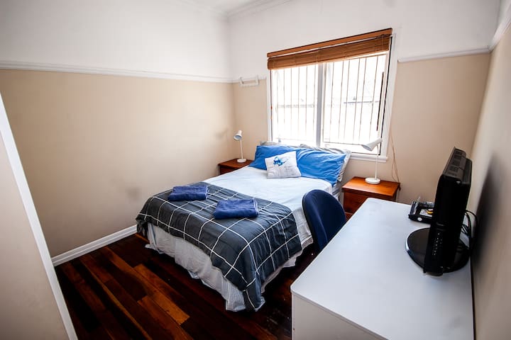 Hope Cats Lodge, Brisbane South - Double Bed
