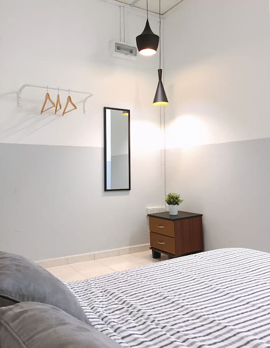 Room 1: Master Bedroom w/ 1 Queen Bed + 1 Single Bed