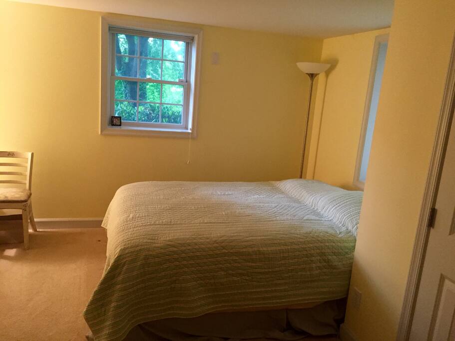 Bedroom with Queen Bed.