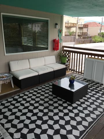 SBI Boutique Beach Motel-Upper Deck Apt-#21