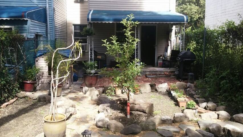 NYC 2500 sq ft home by Prospect subway 2 & 5 train gallery image 4