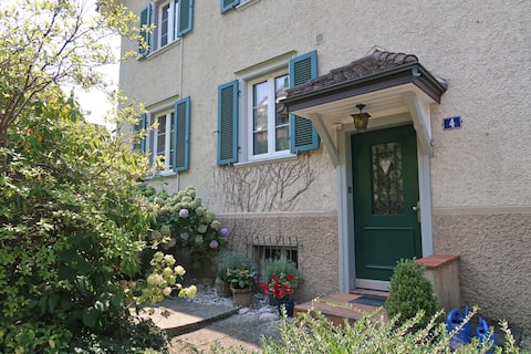 BnB on Lake Zurich with beautiful lake view Room No.1