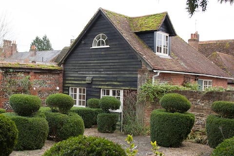 The Coach House with walled garden