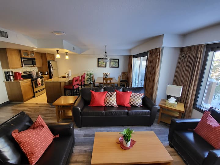 Porte d'entrée vers les Rocheuses! Suite spacieuse de 3 chambres