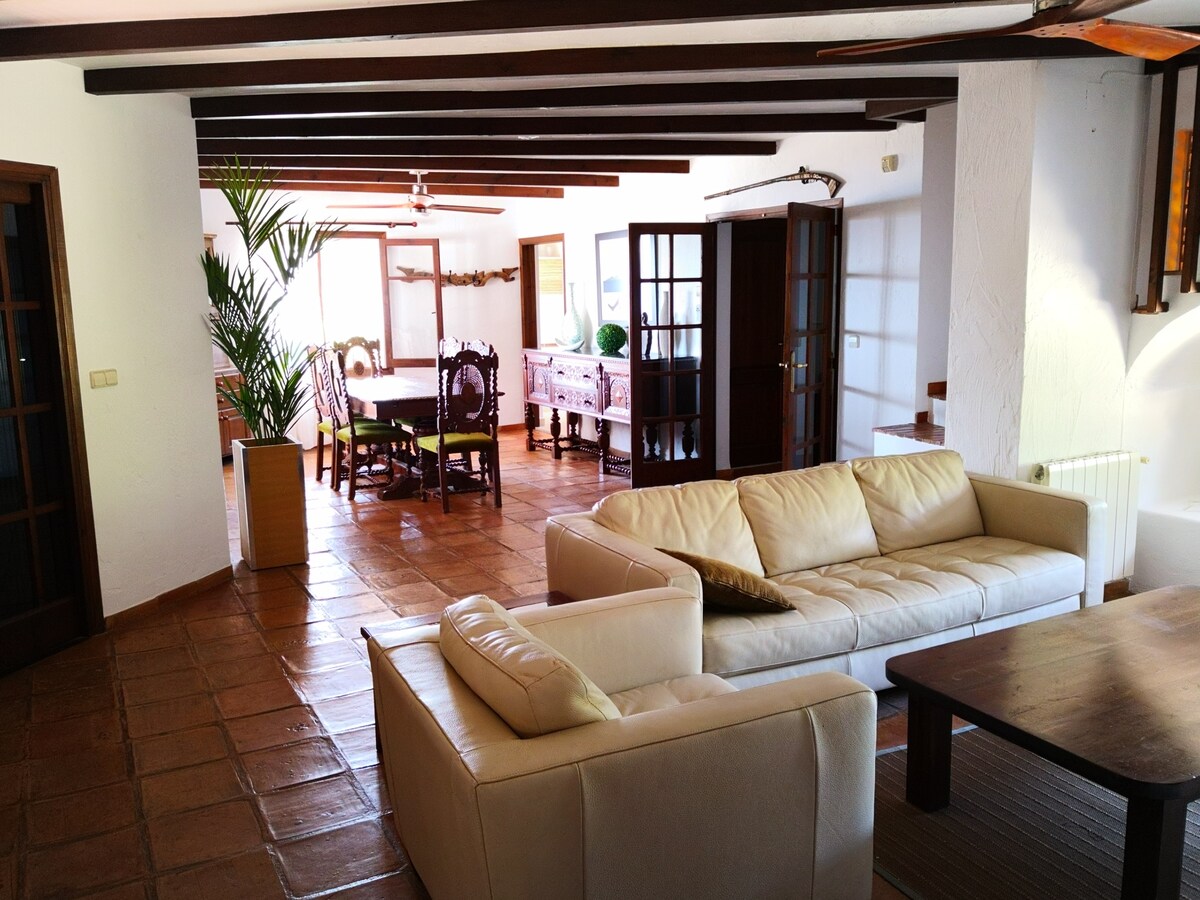 Popular Airbnb listing: Costa Benisa-Moraira 100 m beach. in Benissa